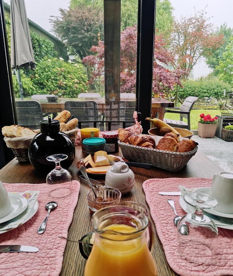 Entre Monts Et Collines B&B Et Spa En Option Экстерьер фото