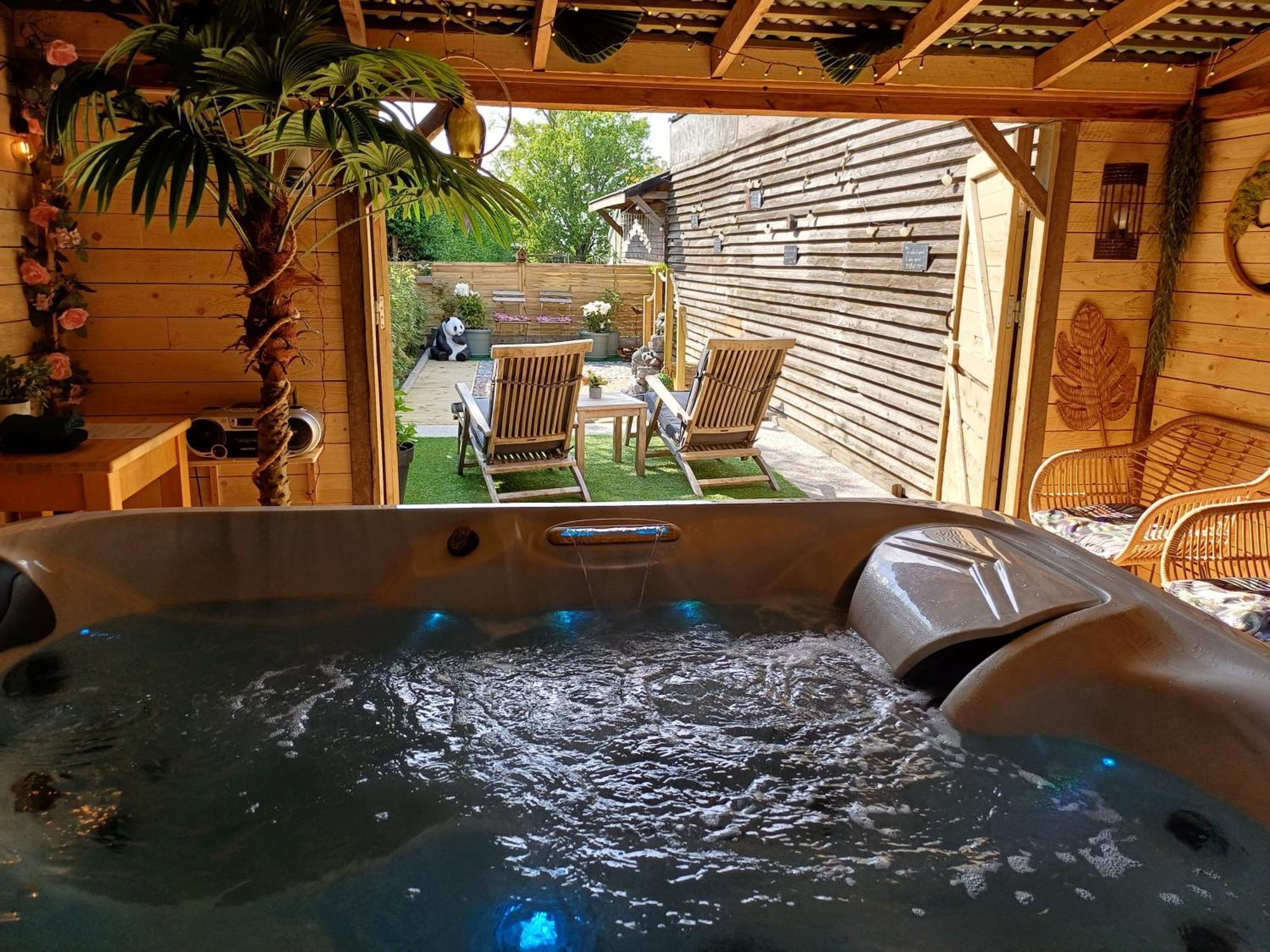 Entre Monts Et Collines B&B Et Spa En Option Экстерьер фото
